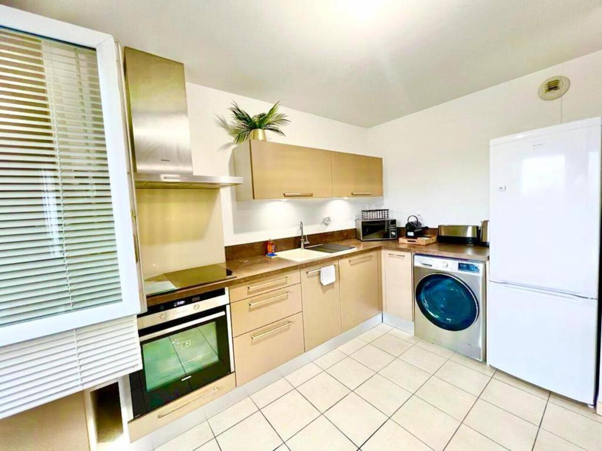 L'Atelier Chic - Wifi Fibre - Parking Privee - Balcon - Netflix Apartment Lanester Exterior photo